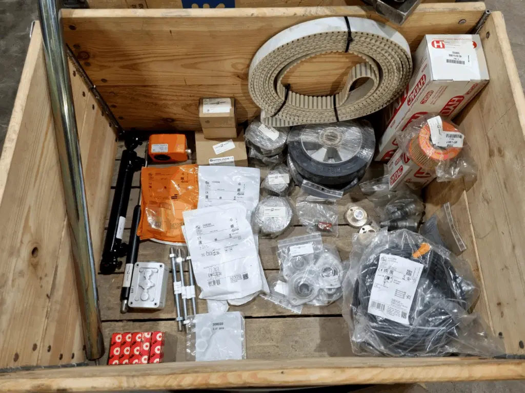 Sull'immagine: Un pacchetto contenente parti di ricambio