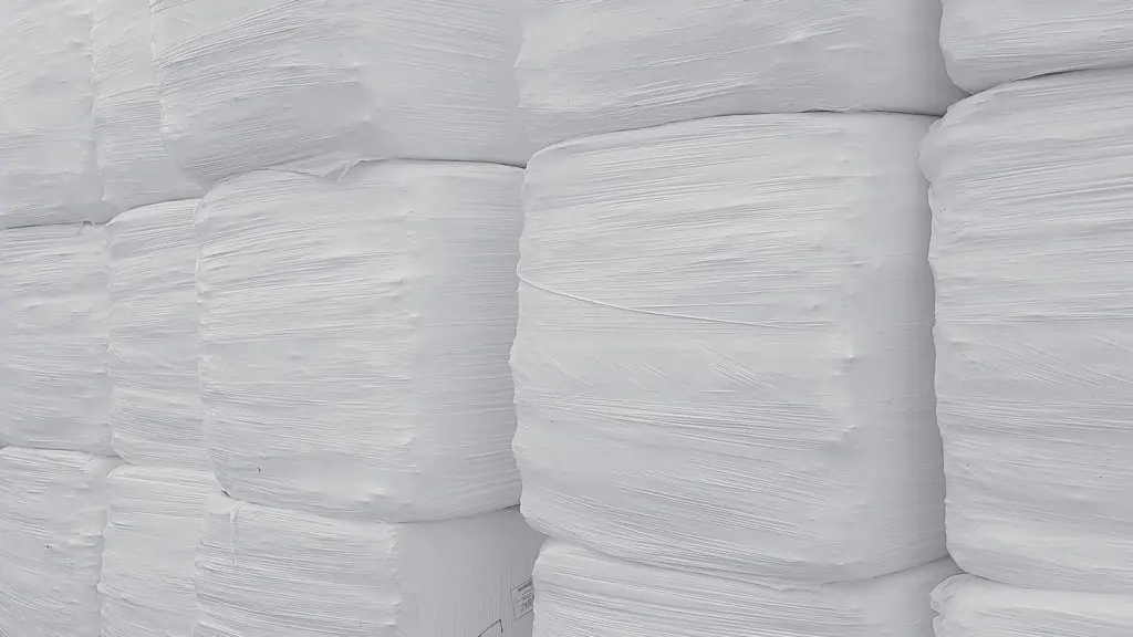 Sull'immagine: Stoccaggio di balle avvolte a croce