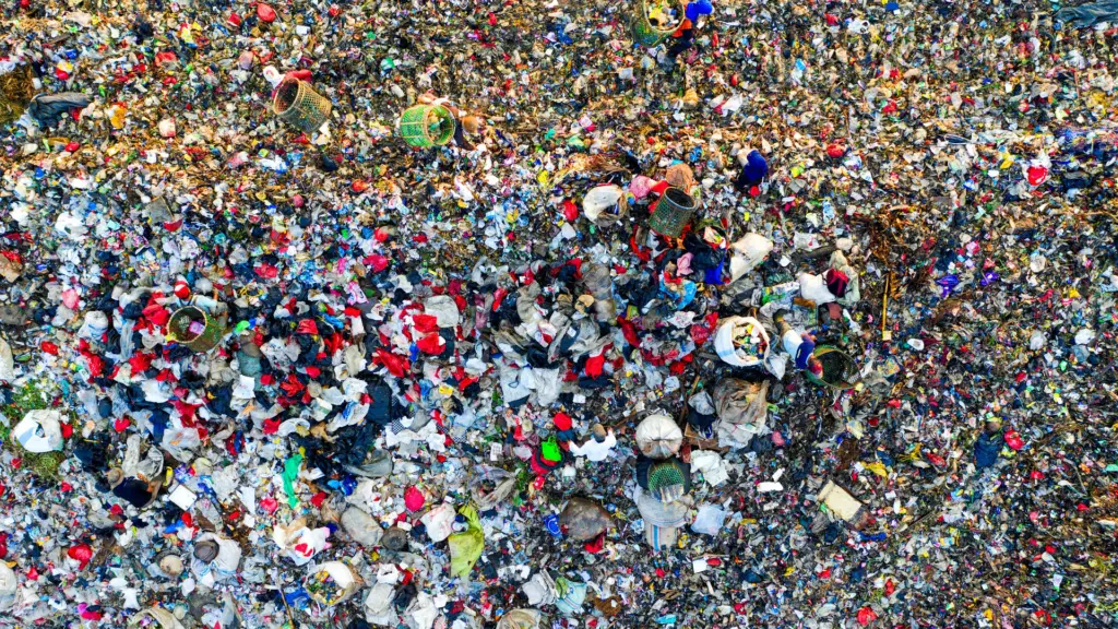 Sull'immagine: Rifiuti sfusi